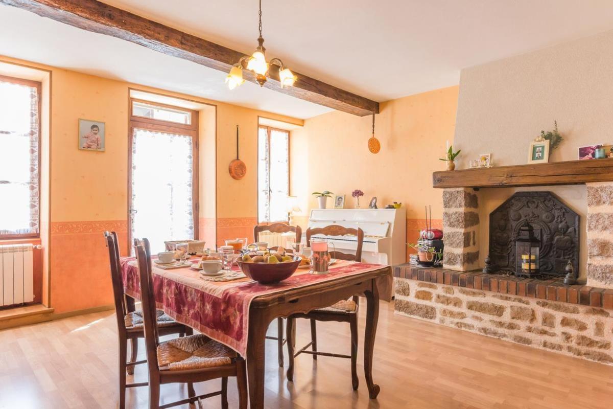 Au Coeur Du Chat Perche Arnay-le-Duc Exterior foto